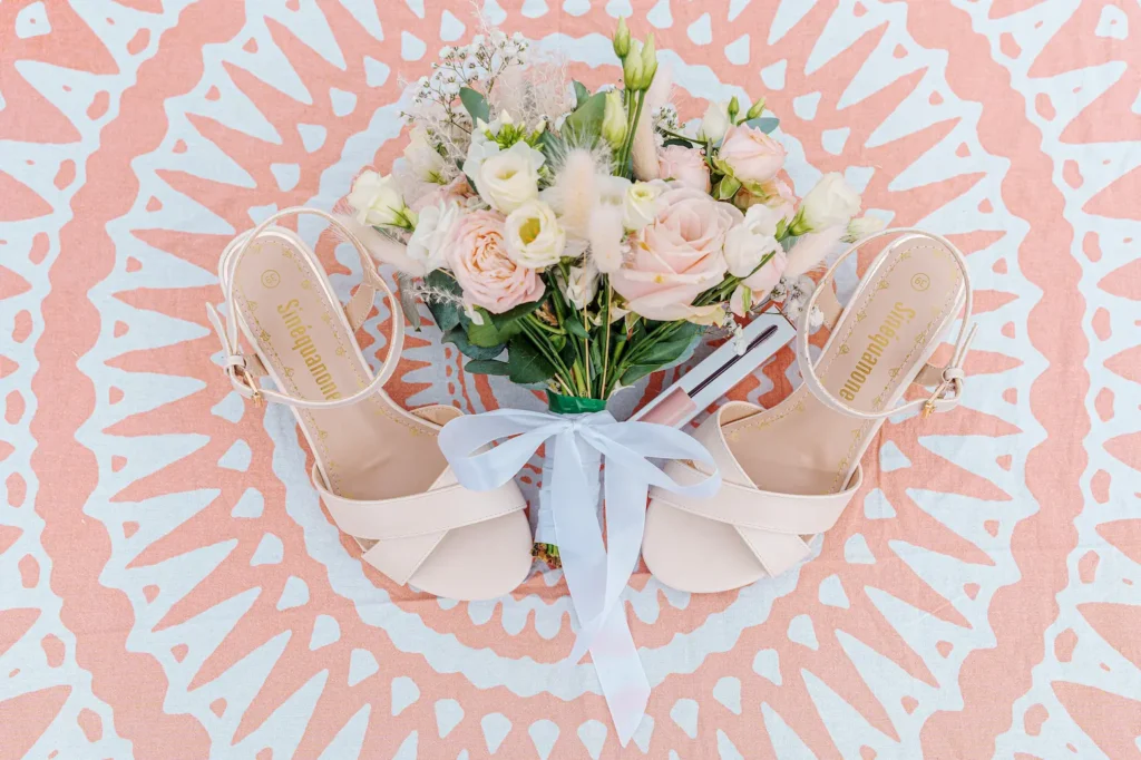 Photo de détailles sur des objets de la marié, photo de mariage préparatifs