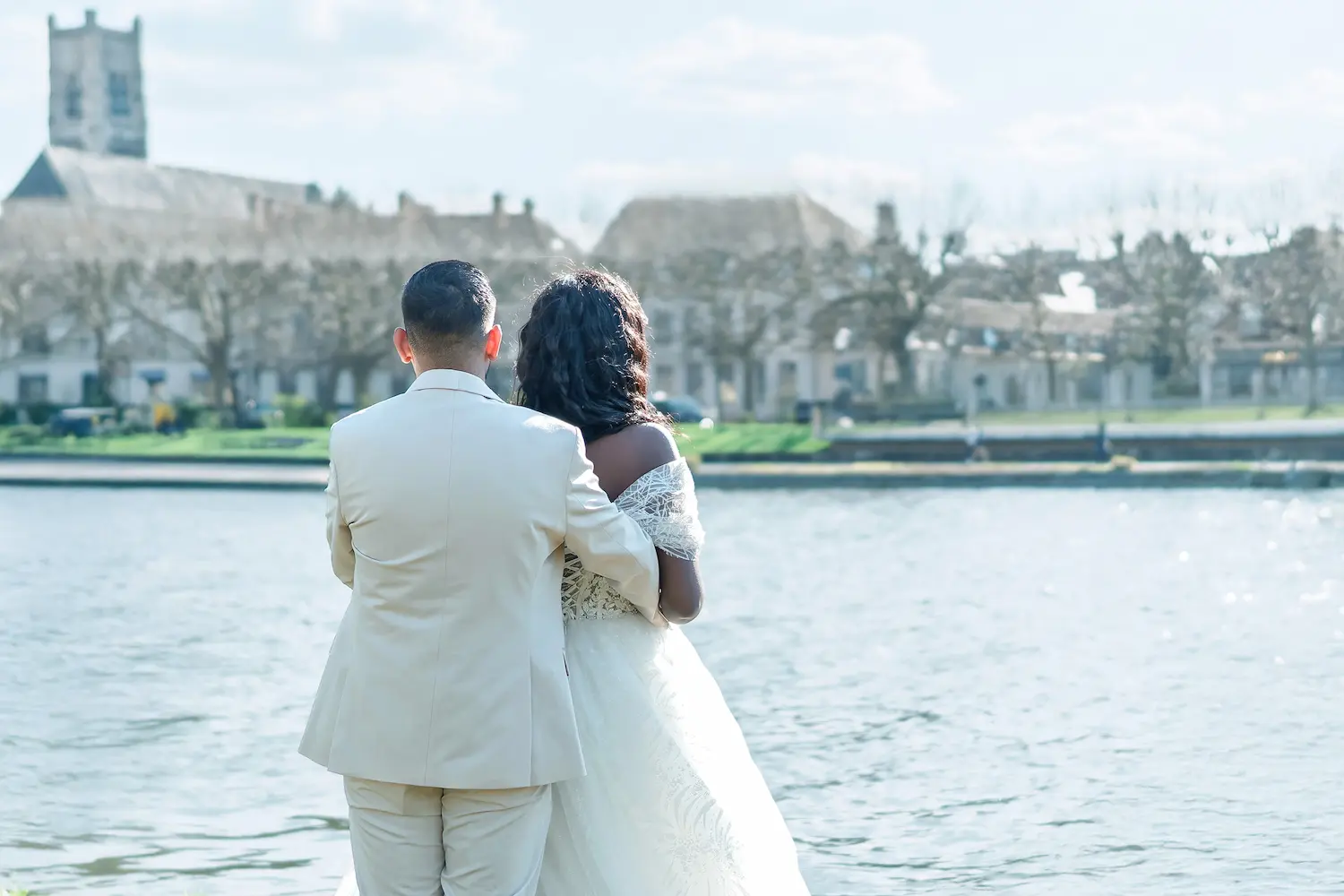 Mariage sur une péniche a Auxerre 89000